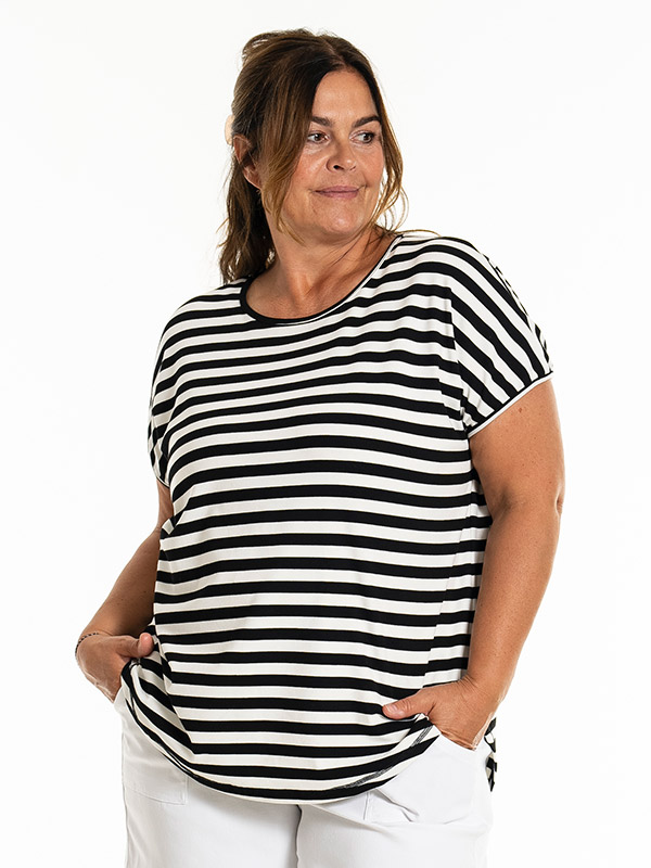 GITTE - Plus Size T-paita fra Gozzip