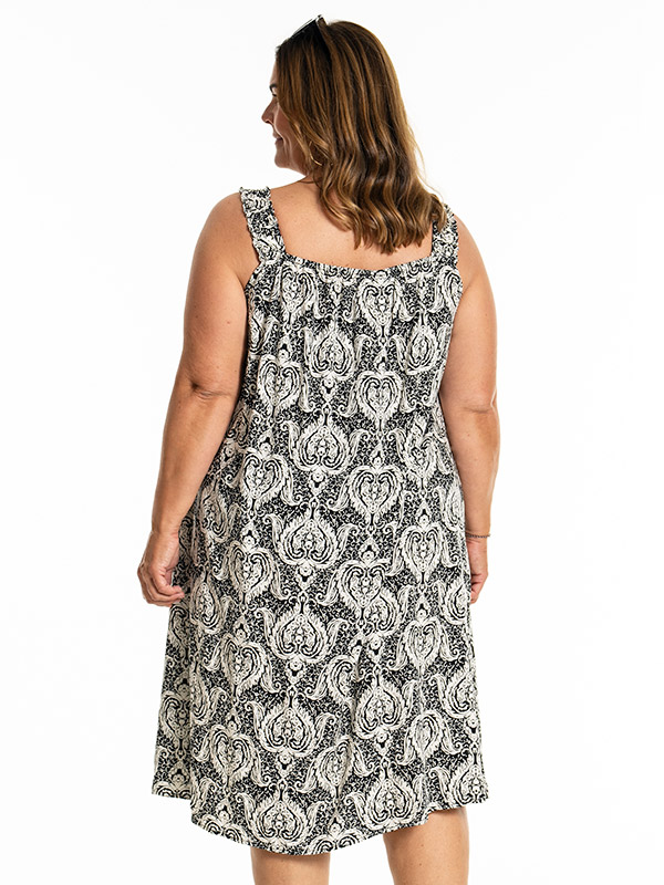 KARLINA - Plus Size Mekko fra Gozzip