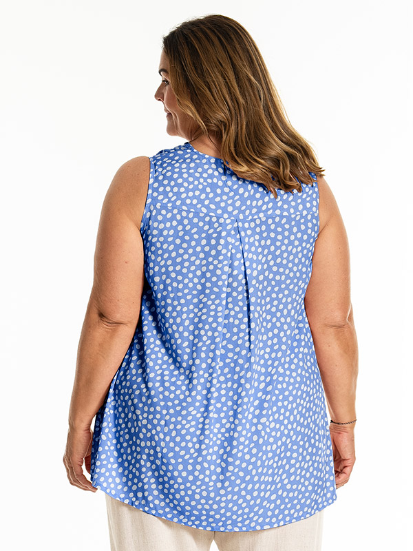 BEATA - Plus Size Toppi fra Gozzip