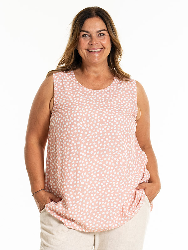 BEATA - Plus Size Toppi fra Gozzip