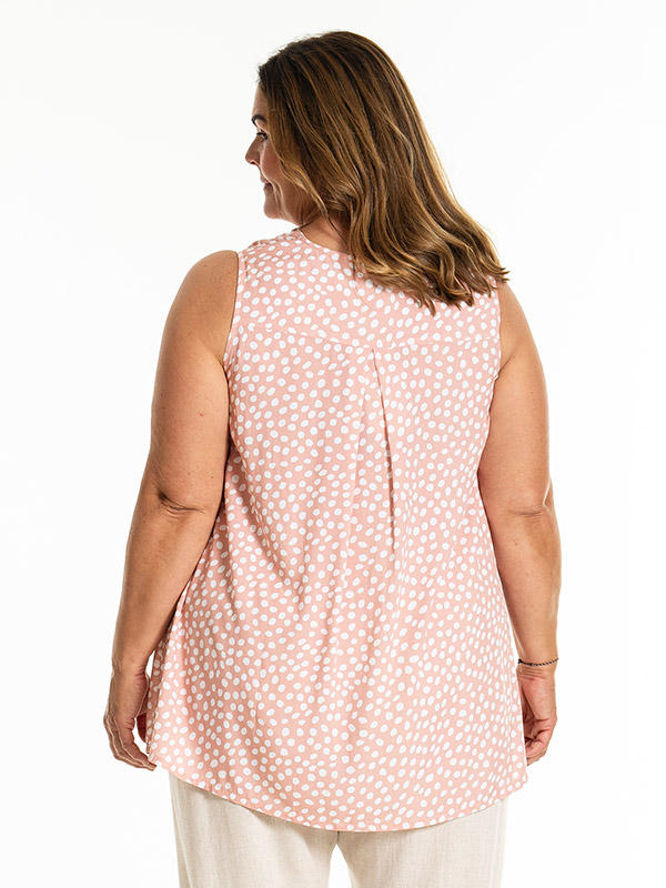BEATA - Plus Size Toppi fra Gozzip