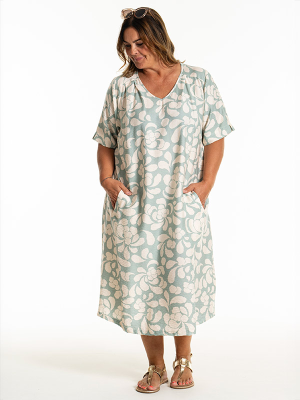 KHANDRA - Plus Size Mekko fra Gozzip