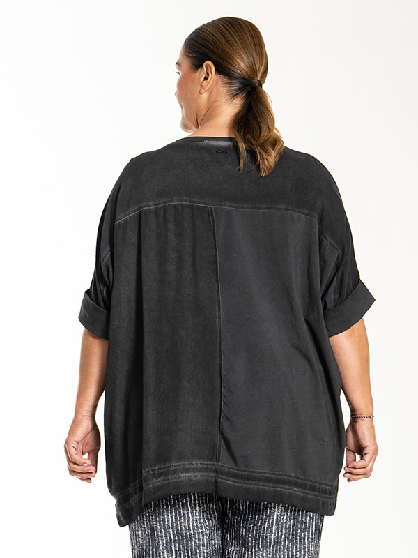 LAYLA - Plus Size T-paita fra Gozzip Black