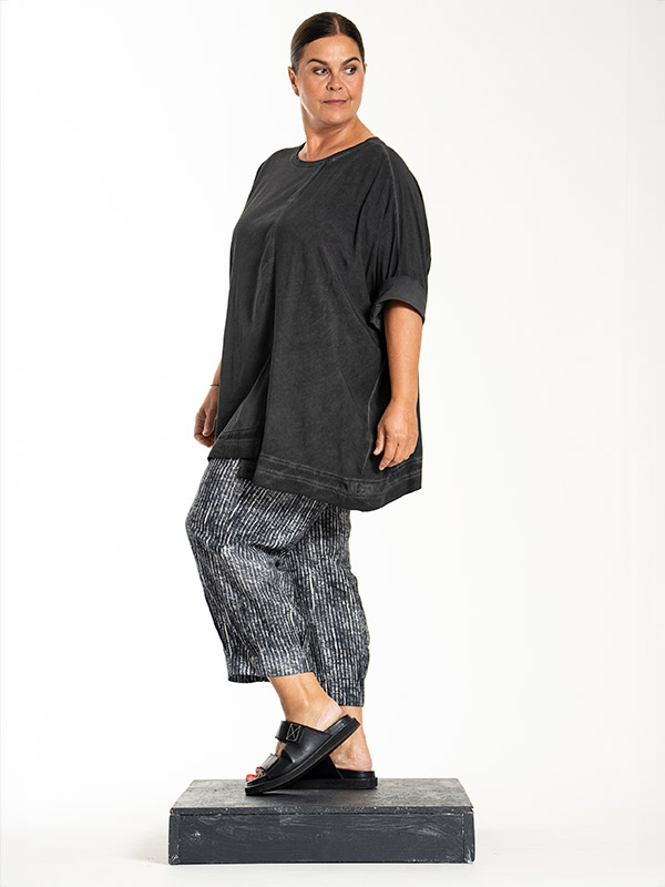 LAYLA - Plus Size T-paita fra Gozzip Black