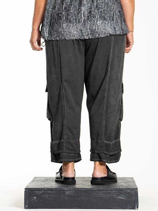 LEANETTE - Plus Size Housut fra Gozzip Black