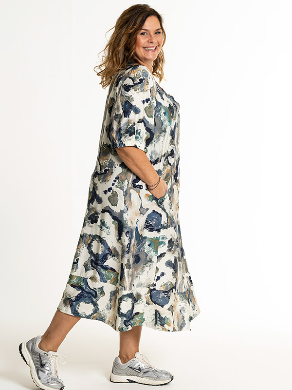 MILLE - Plus Size Mekko fra Gozzip