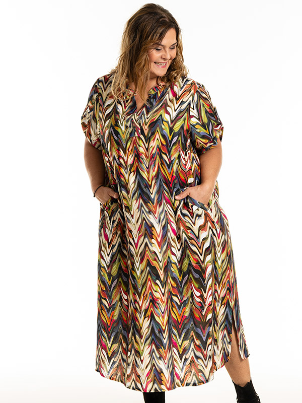 DONNA - Plus Size Mekko fra Gozzip