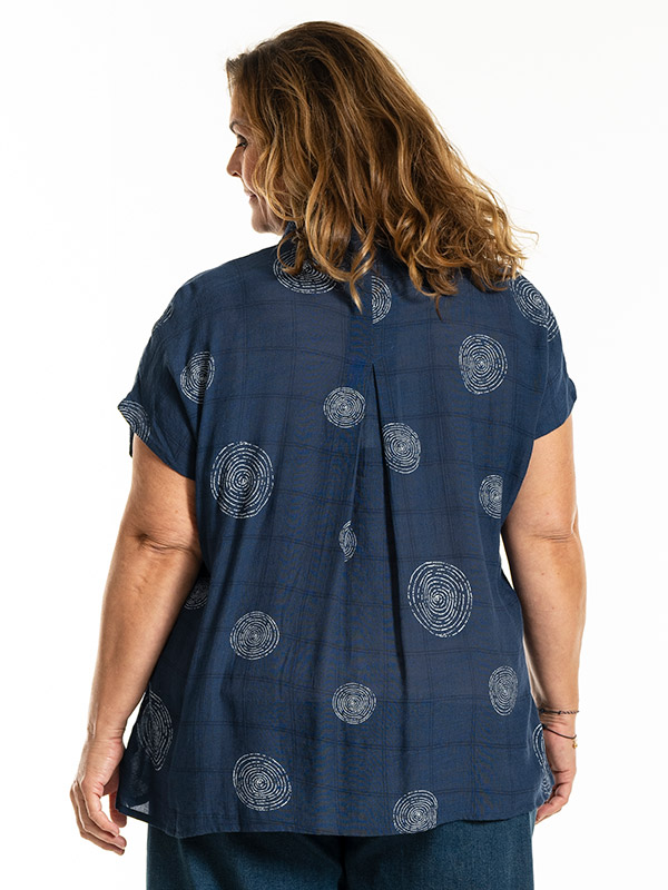 KAISA - Plus Size Paita fra Gozzip