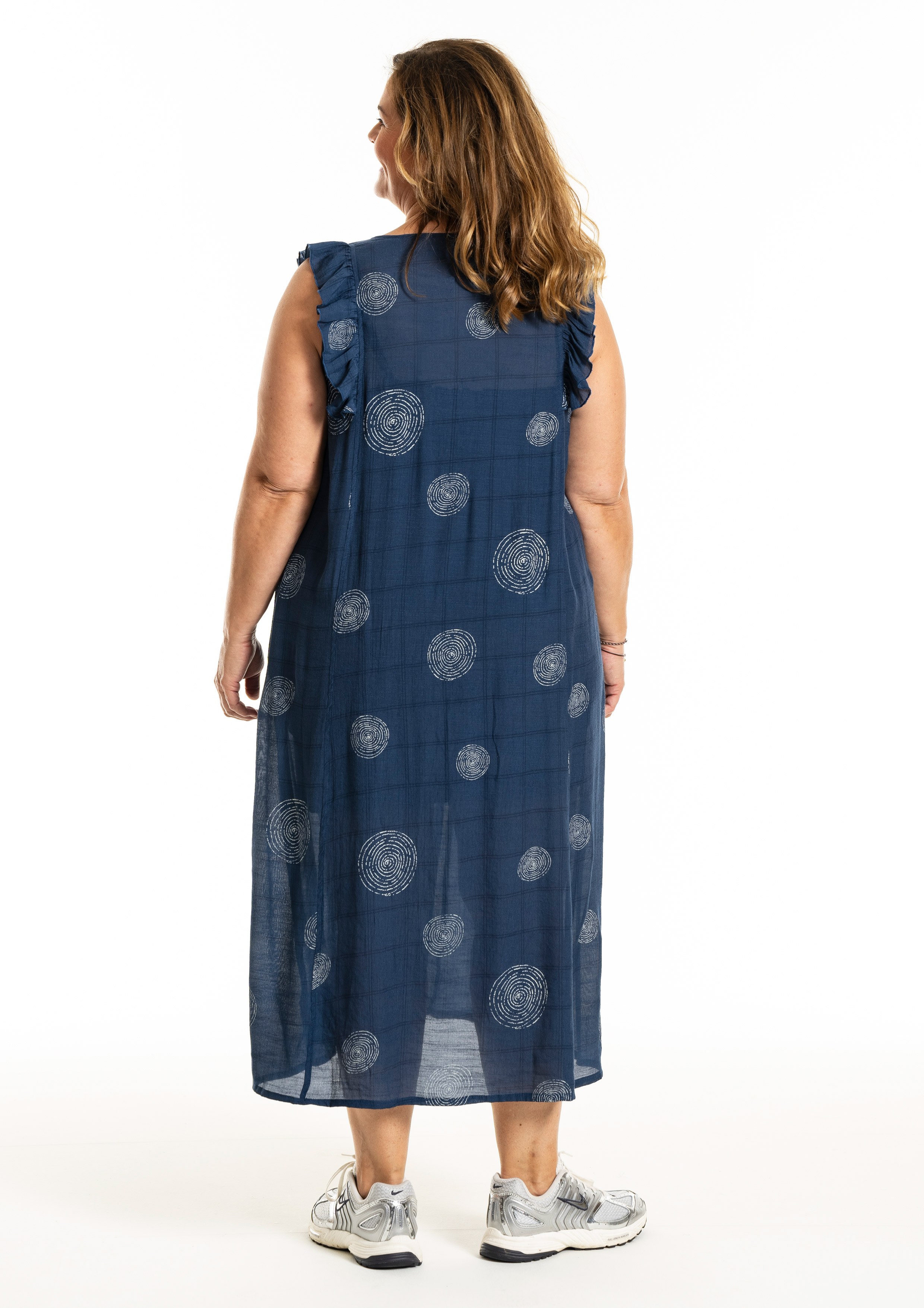 MAIKEN - Plus Size Mekko fra Gozzip