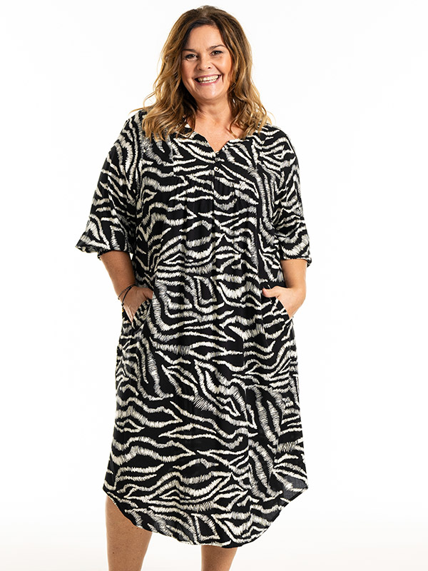 ALICE - Plus Size Mekko fra Gozzip
