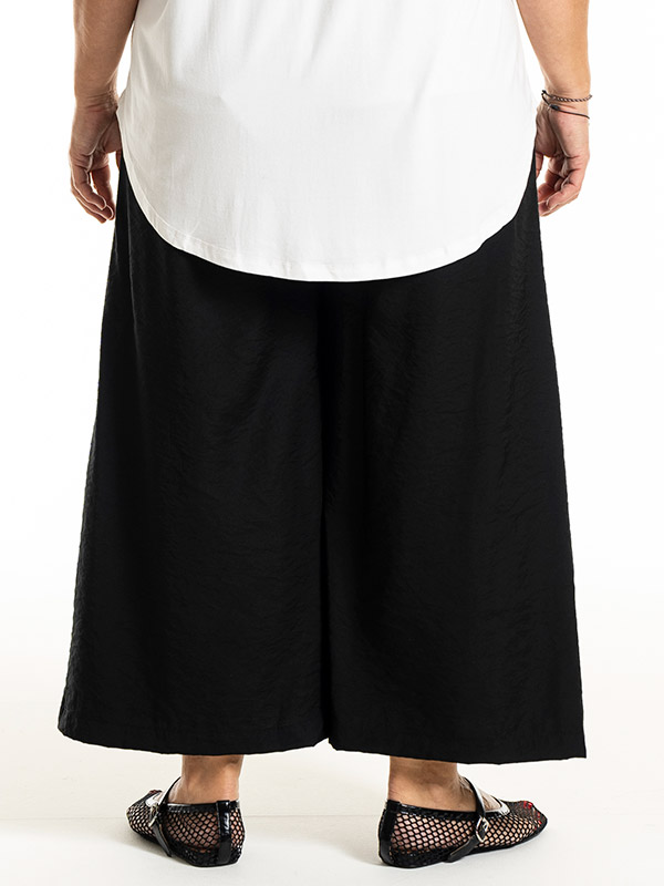 MILLIE - Plus Size Housut fra Gozzip