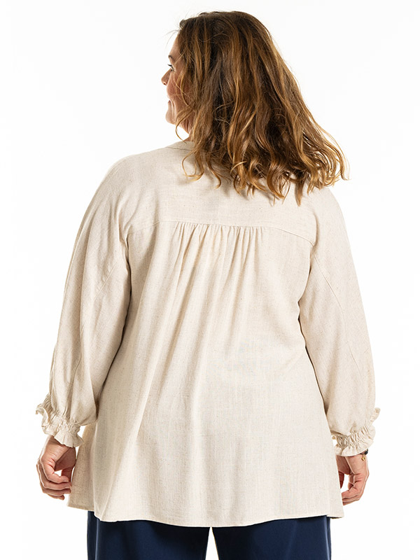 MIRJAM - Plus Size Pusero fra Gozzip