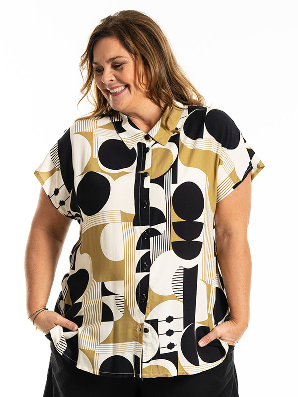 KAISA - Plus Size Paita fra Gozzip
