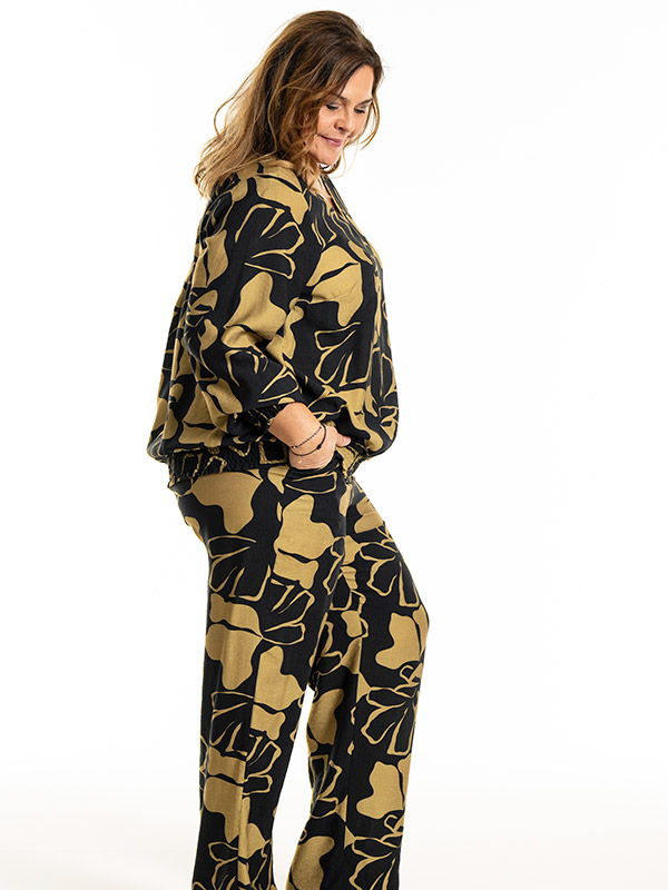 MIRABELLE - Plus Size Pusero fra Gozzip