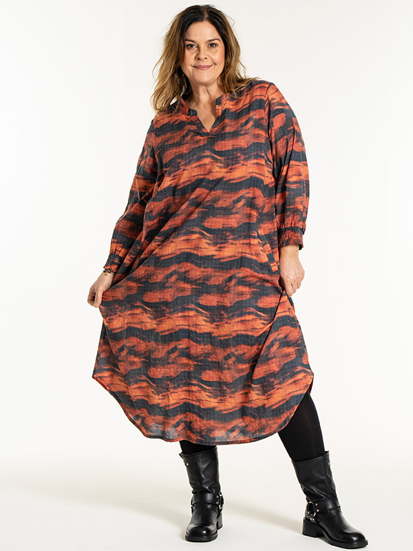 GVALDIS - Plus Size Mekko fra Gozzip