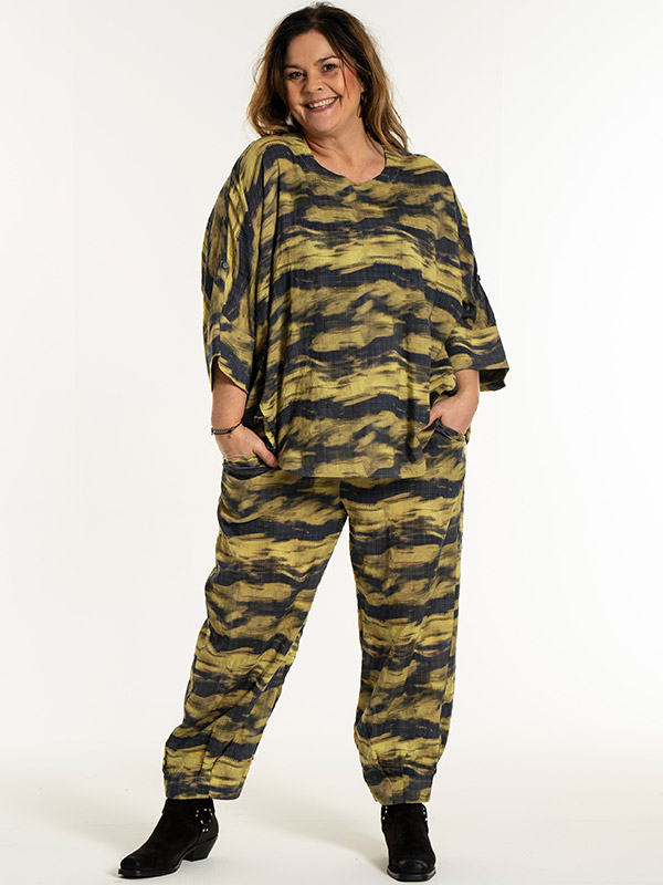 GILA - Plus Size Housut fra Gozzip