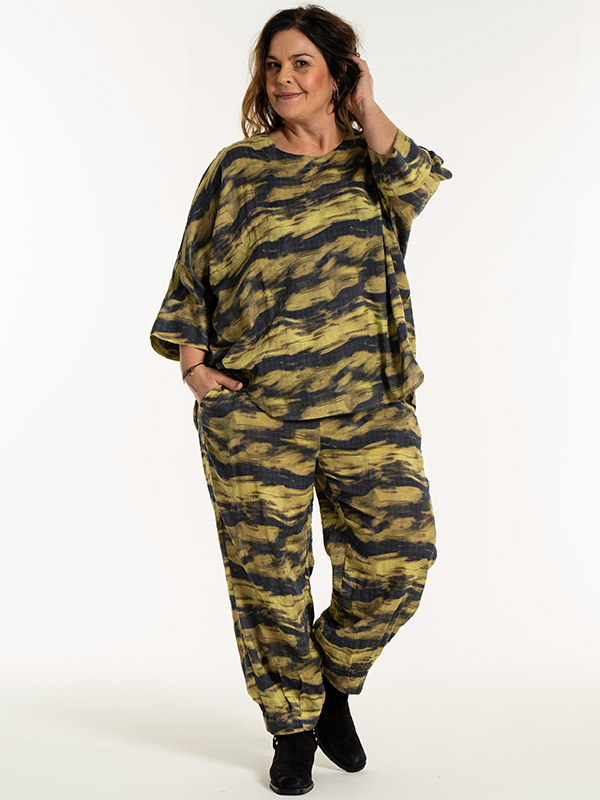 GILA - Plus Size Housut fra Gozzip