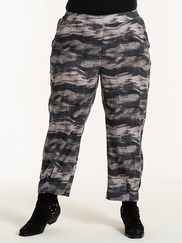 GILA - Plus Size Housut fra Gozzip