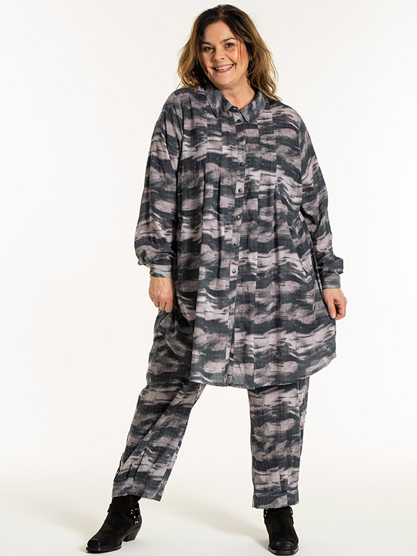 GILA - Plus Size Housut fra Gozzip