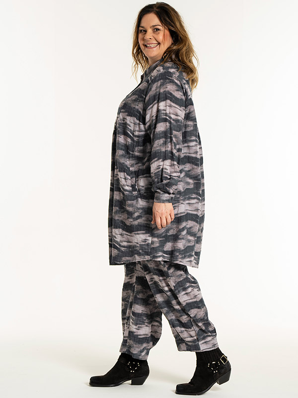 GILA - Plus Size Housut fra Gozzip