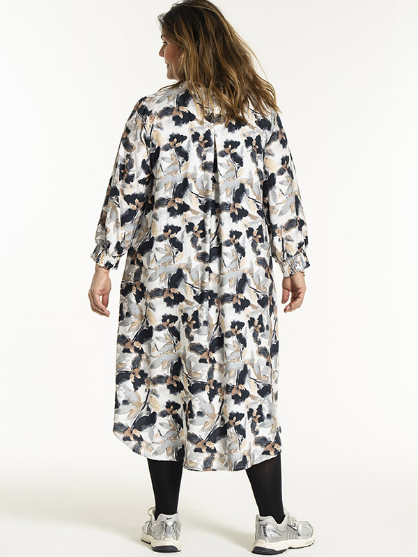 VALDIS - Plus Size Mekko fra Gozzip