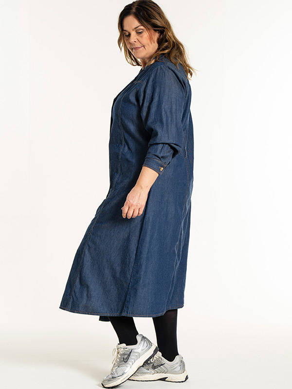 EVELYN - Plus Size Mekko fra Gozzip