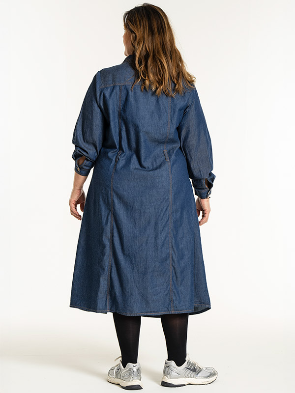 EVELYN - Plus Size Mekko fra Gozzip
