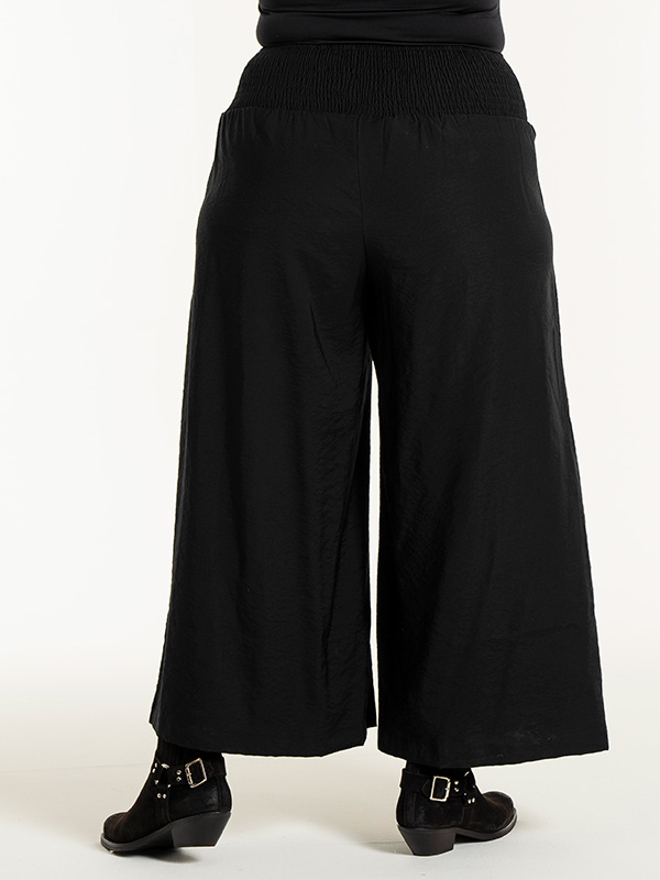 RUBY - Plus Size Housut fra Gozzip