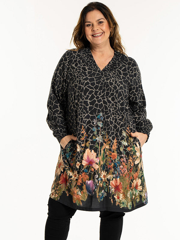 ABIGAIL - Plus Size Tunic fra Gozzip
