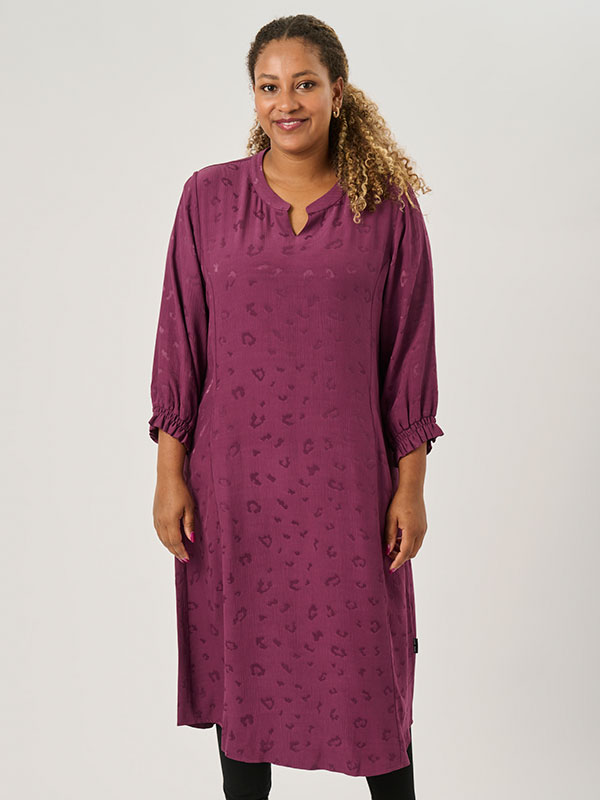 AULINE - Plus Size Mekko fra Pont Neuf