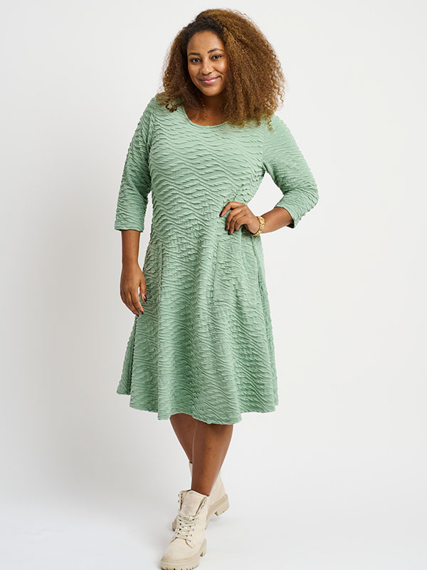 KITTY - Plus Size Mekko fra Pont Neuf