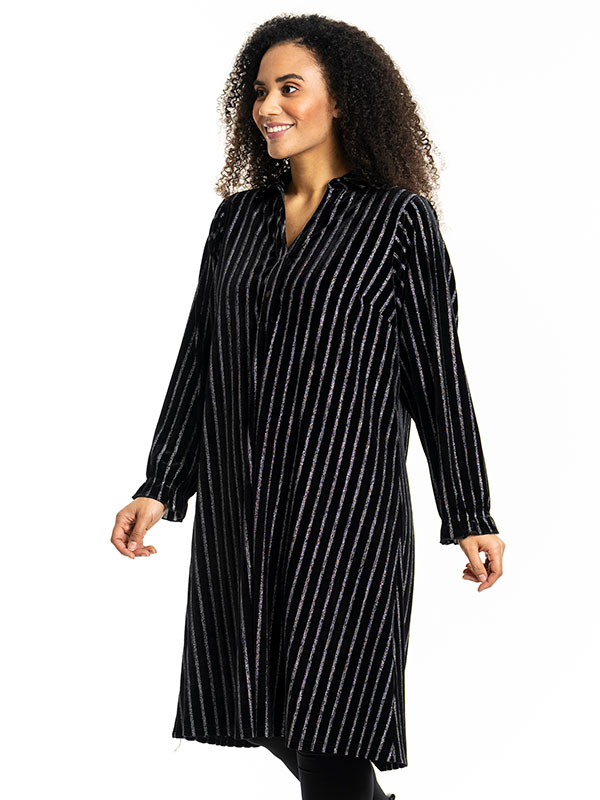 GUNDA - Plus Size Mekko fra Studio