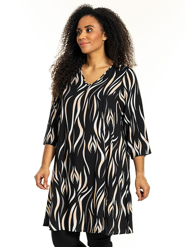 BIRGITTE - Plus Size Mekko fra Studio