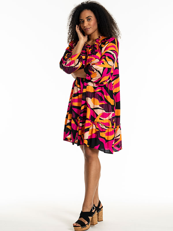JEANETT - Plus Size Mekko fra Studio