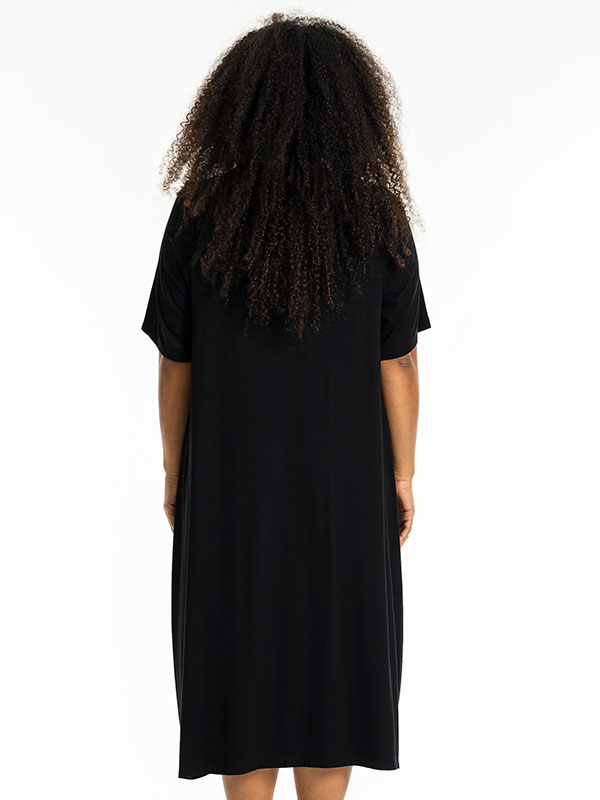 JOY - Plus Size Mekko fra Studio
