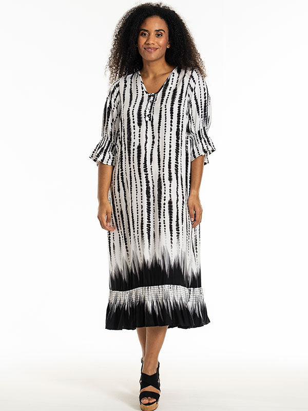 GENA - Plus Size Mekko fra Studio