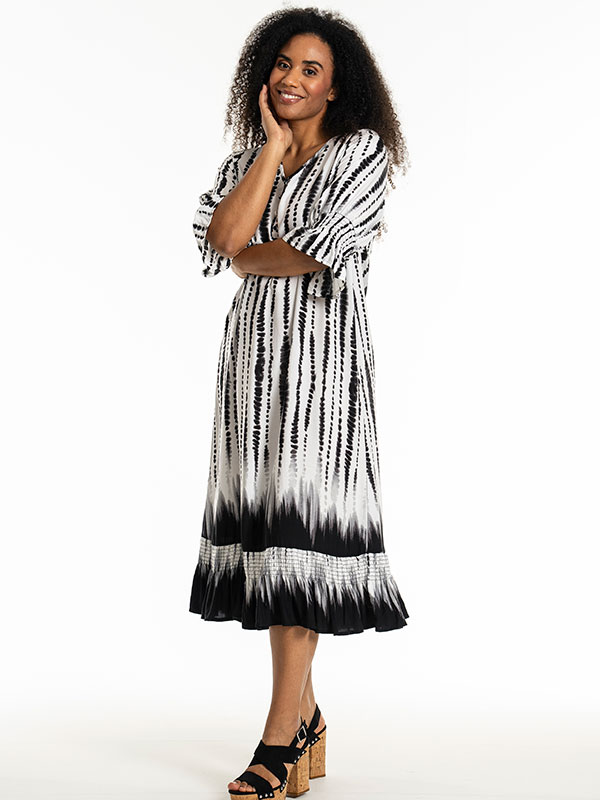 GENA - Plus Size Mekko fra Studio