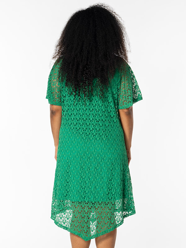 PERNILLE - Plus Size Mekko fra Studio