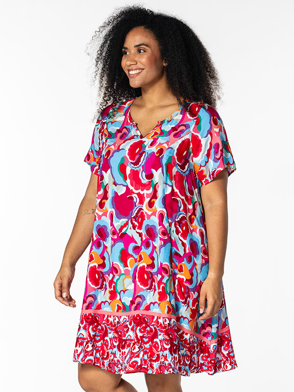 BIRGITTE - Plus Size Mekko fra Studio