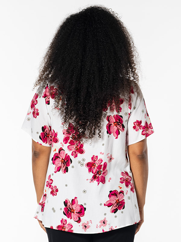 KIMMA - Plus Size T-paita fra Studio