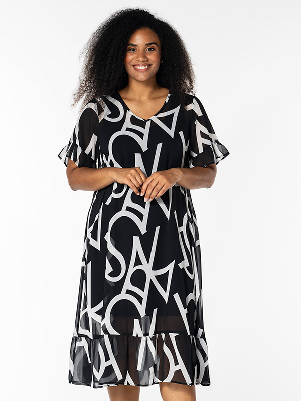 KARIN - Plus Size Mekko fra Studio