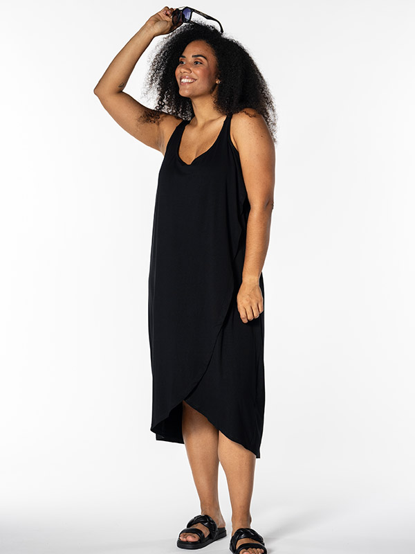 KONNý - Plus Size Mekko fra Studio