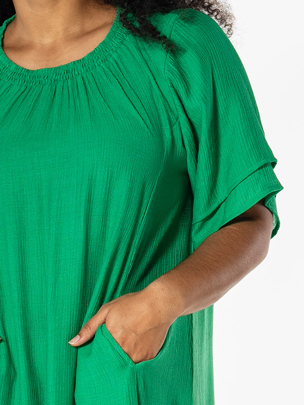 YELVA - Plus Size Mekko fra Studio
