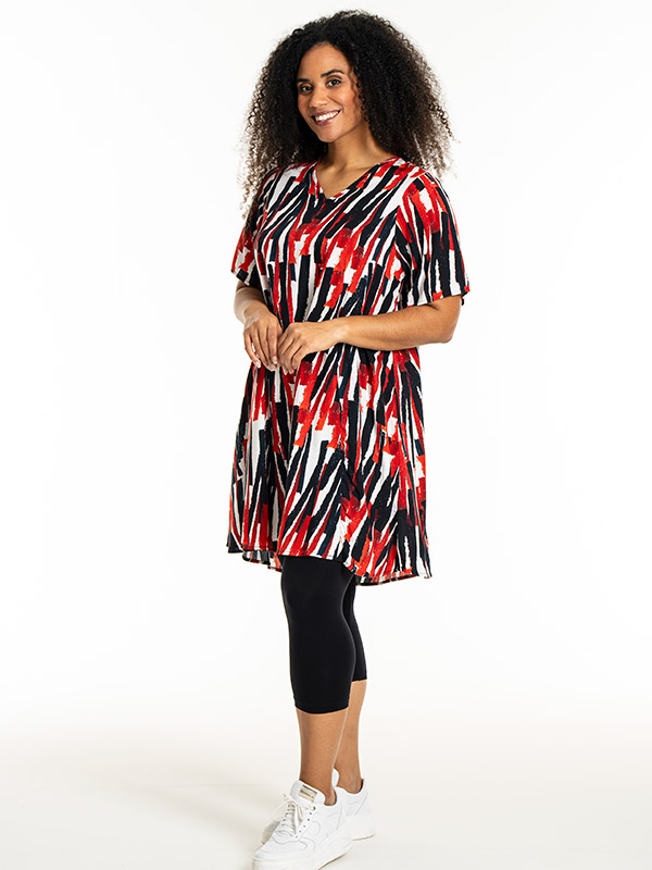 BIRGITTE - Plus Size Mekko fra Studio