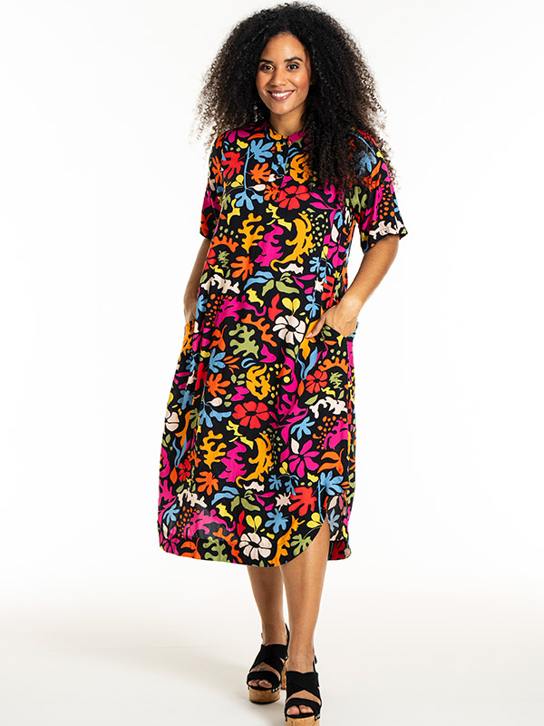 LANI - Plus Size Mekko fra Studio