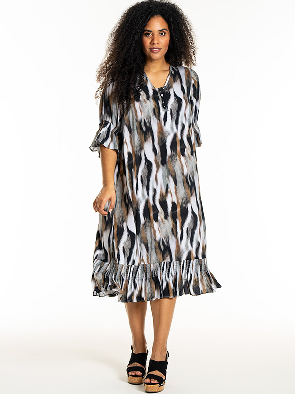 GENA - Plus Size Mekko fra Studio