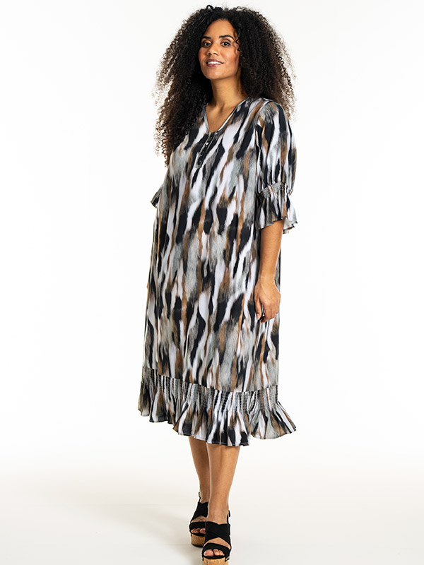 GENA - Plus Size Mekko fra Studio