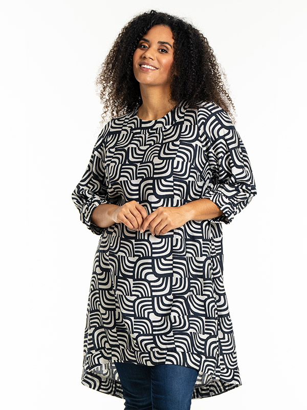 LONETTA - Plus Size Mekko fra Studio