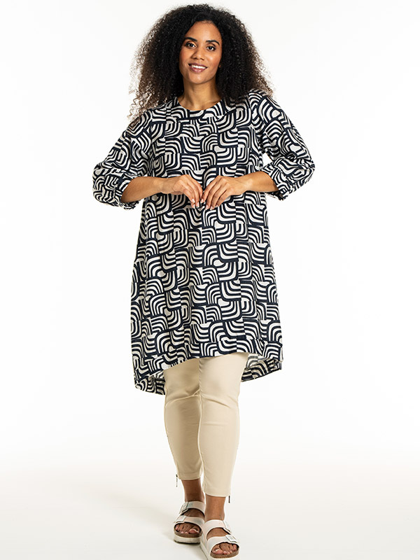 LONETTA - Plus Size Mekko fra Studio