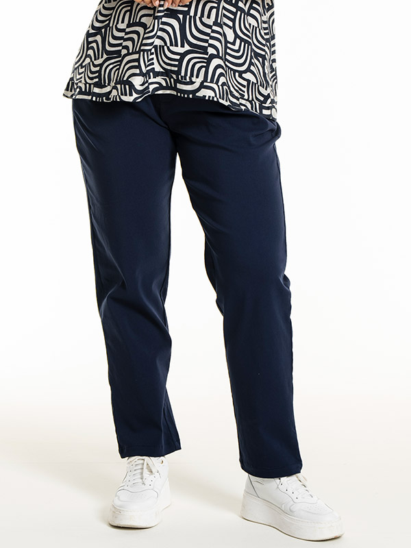 LINNEA - Plus Size Housut fra Studio